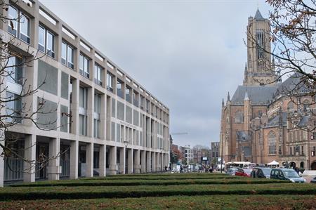 Twee verdachten brandstichting binnenstad Arnhem mogen strafzaak in vrijheid afwachten