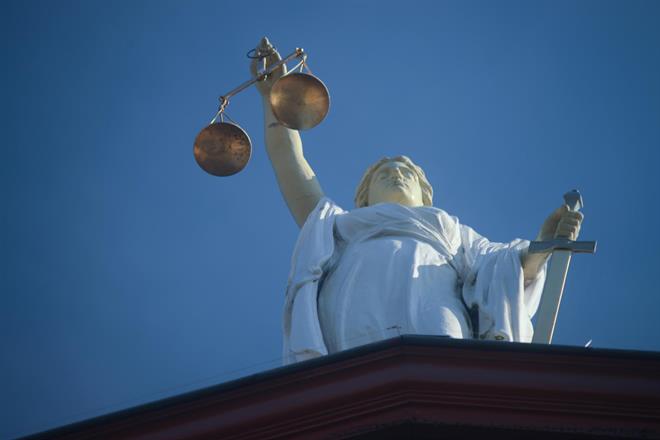 Vijftal veroordeeld voor diefstal lading parfumflesjes in Harderwijk