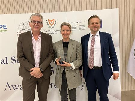 Eerste plek voor de Schuldenfunctionaris tijdens Europese ‘Crystal Scales of Justice’