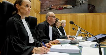 Rechters en officieren in de rechtszaal