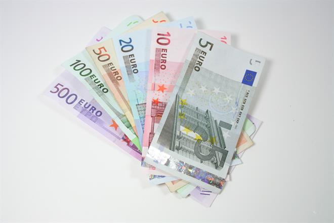 illustratieve afbeelding van geld