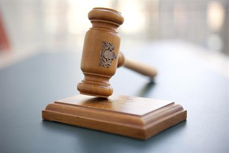 5 en 7 jaar cel voor mannen die hoogbejaarde broers opsloten in slaapkamer. #uitspraak .