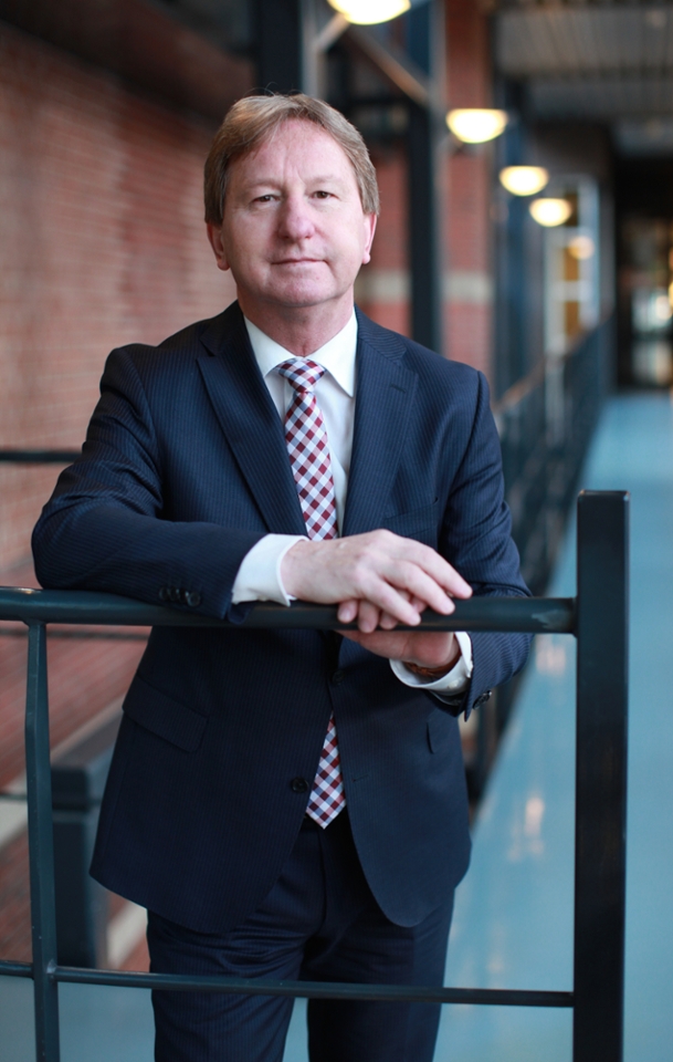 Mr. drs. T.G.M. Simons