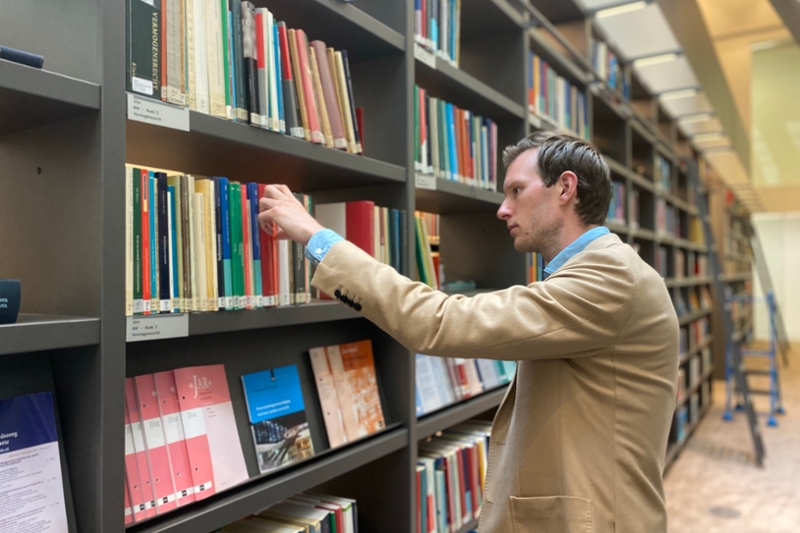 Esther in de rechtszaal