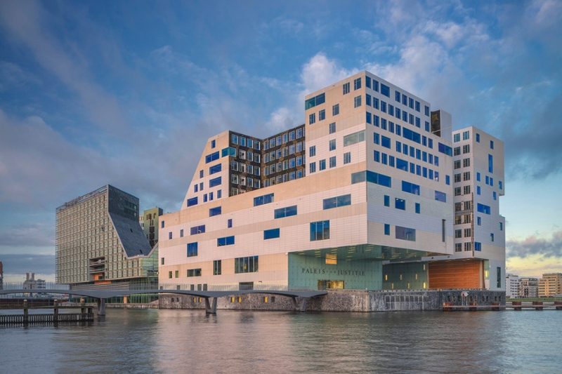 Paleis van Justitie in Amsterdam