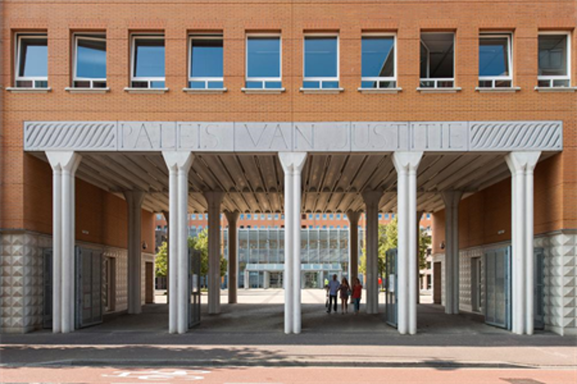 Ook in hoger beroep celstraffen en maatregelen voor misbruik oppaskinderen