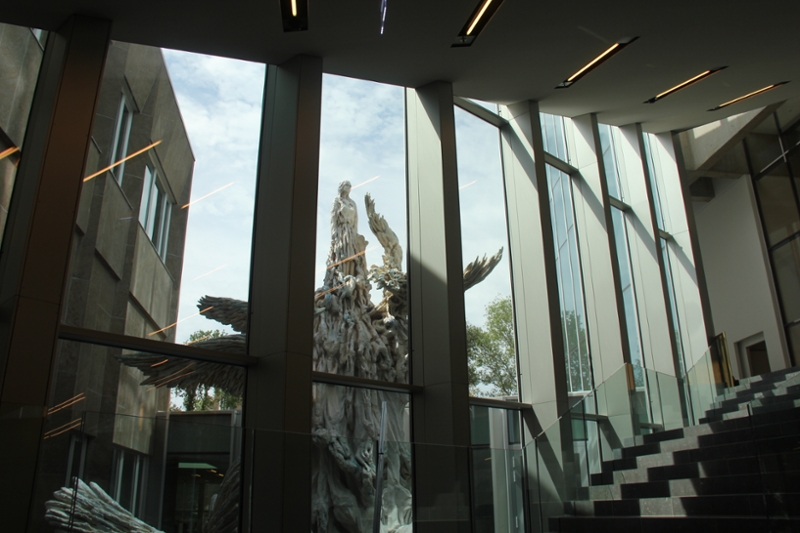 Kunstwerk van Anne Wenzel in gerechtsgebouw Zwolle