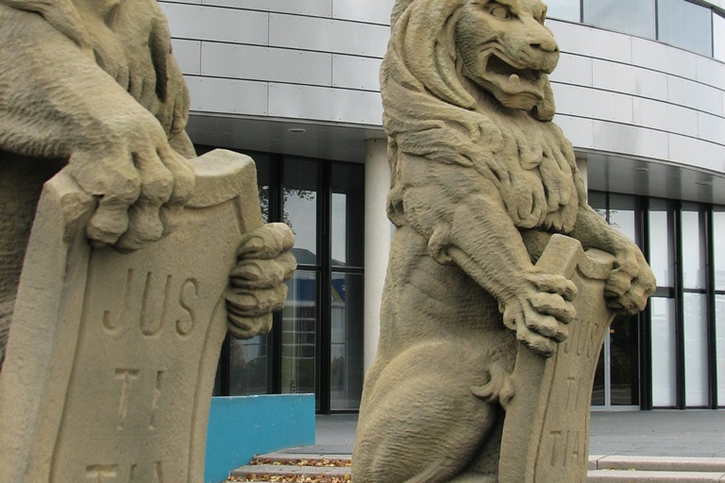 Taakstraf en rijontzegging voor dodelijk verkeersongeval bakwagenchauffeur Zaandam