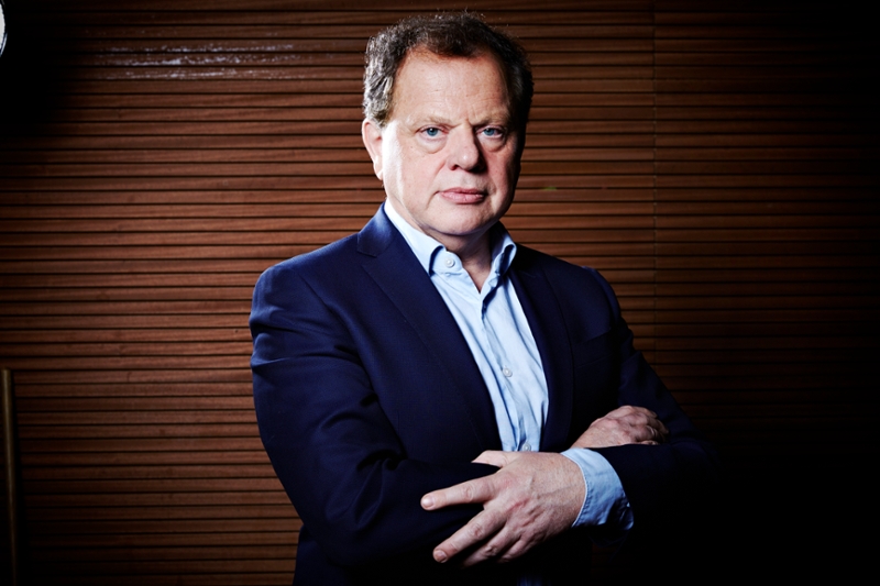 Portret van schrijver interviewer en vertaler Bas Heijne