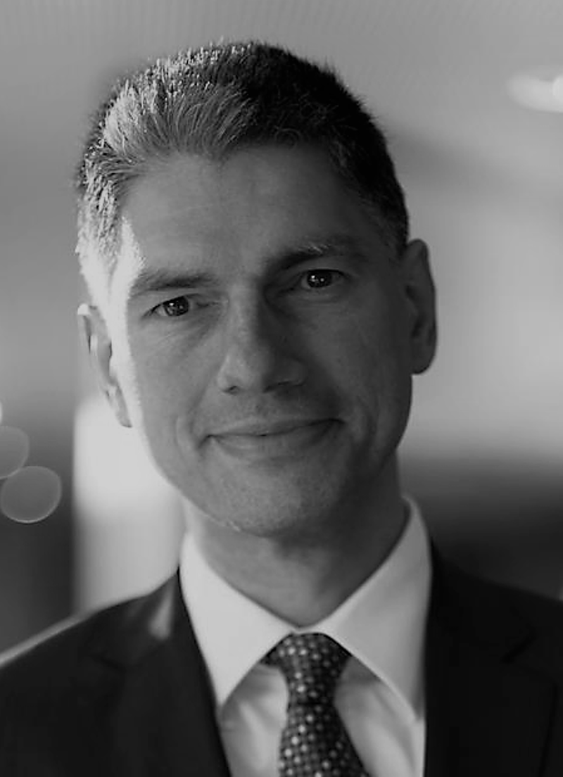 Portret van mr. T. Avedissian